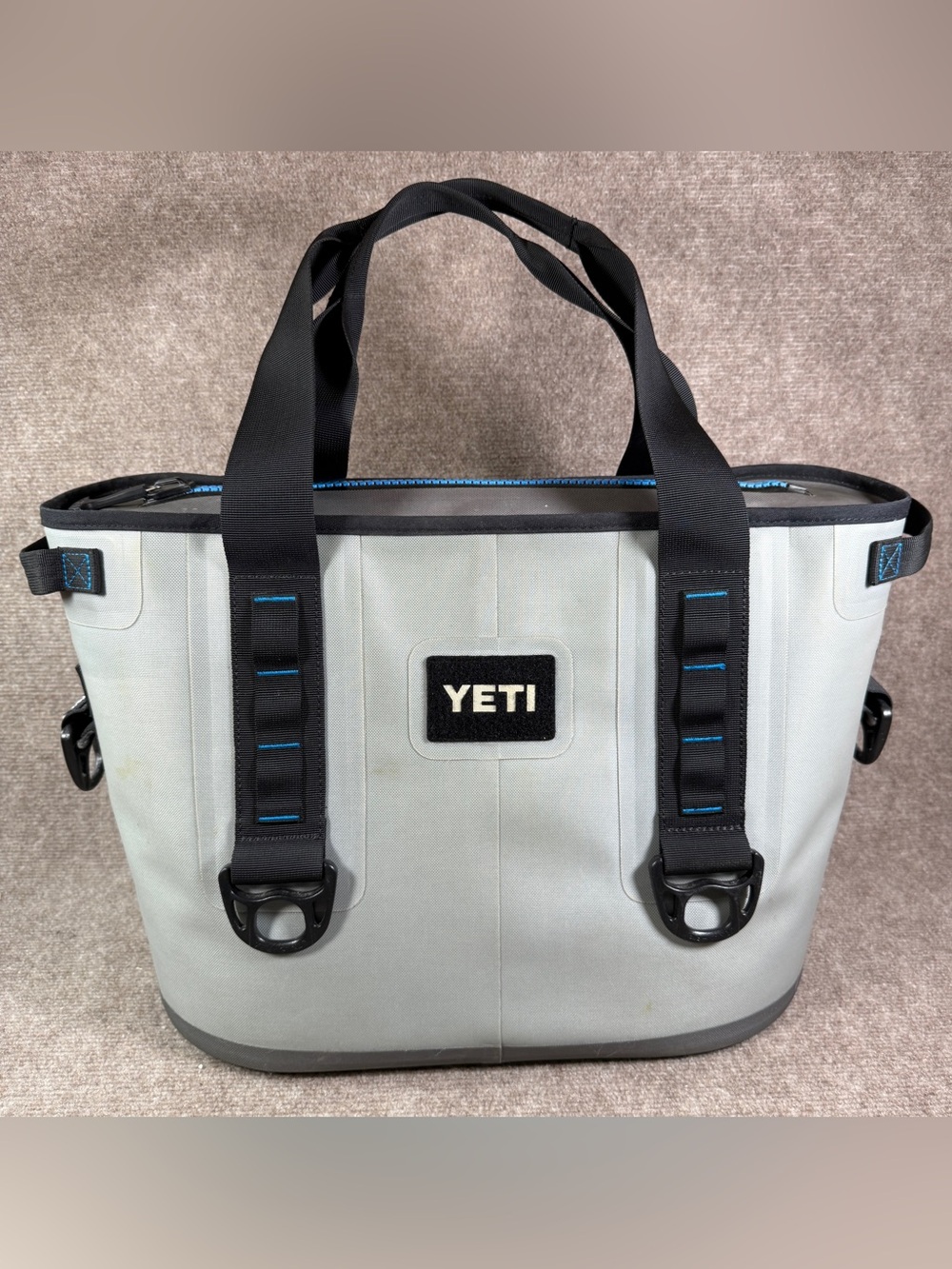 YETI Hopper 20 Soft Cooler Bag Gray Tahoe Blue HydroLok Zipper Waterproof Sealed